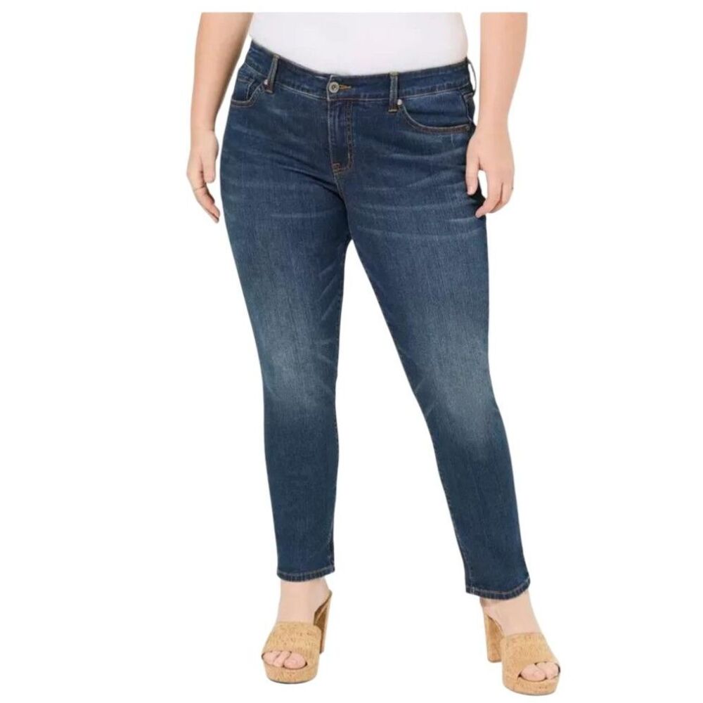 Torrid Women's Blue Denim Stretch Mid-Rise Boyfriend Straight Leg Jeans Sz 18S